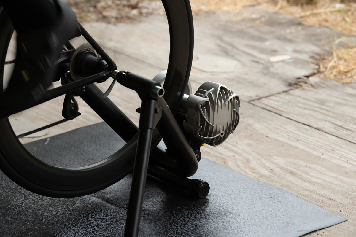 Saris Fluid2 Smart Equipped Trainer
