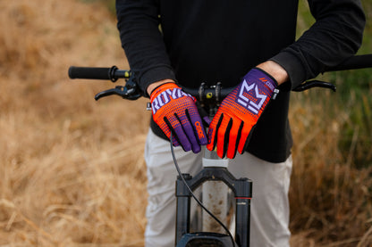 Royal Core MTB Glove - Dot Fade - Red-Purple