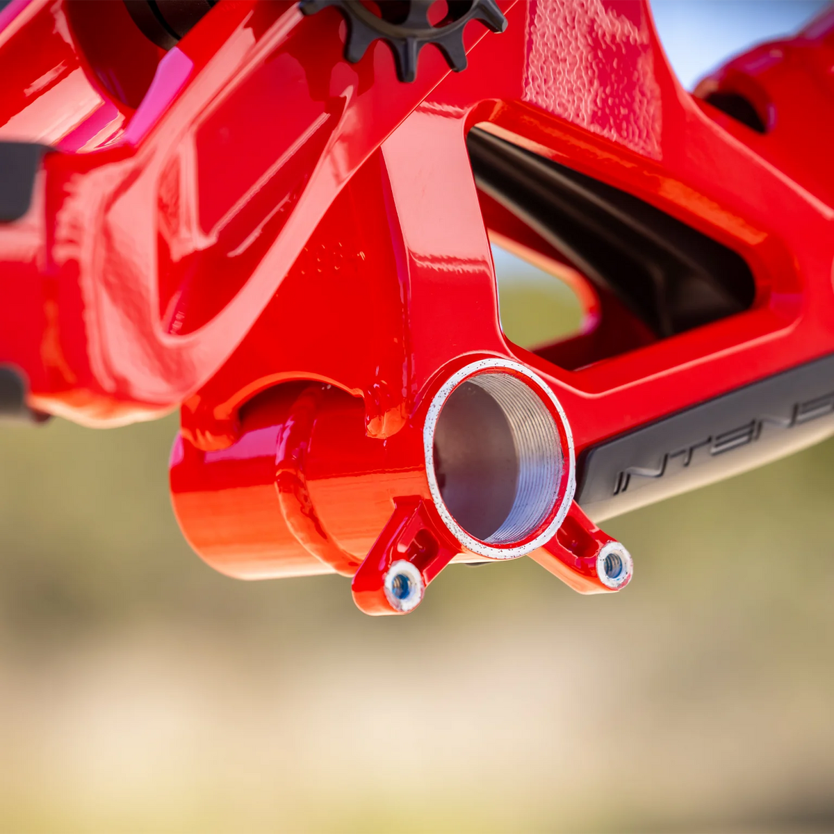 Intense M1 Frame + Shock - Red - 2026