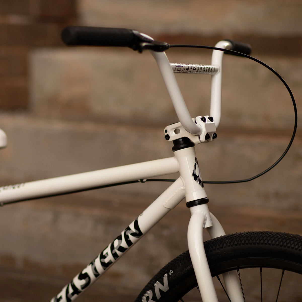 Eastern Growler 29" BMX Cruiser - White