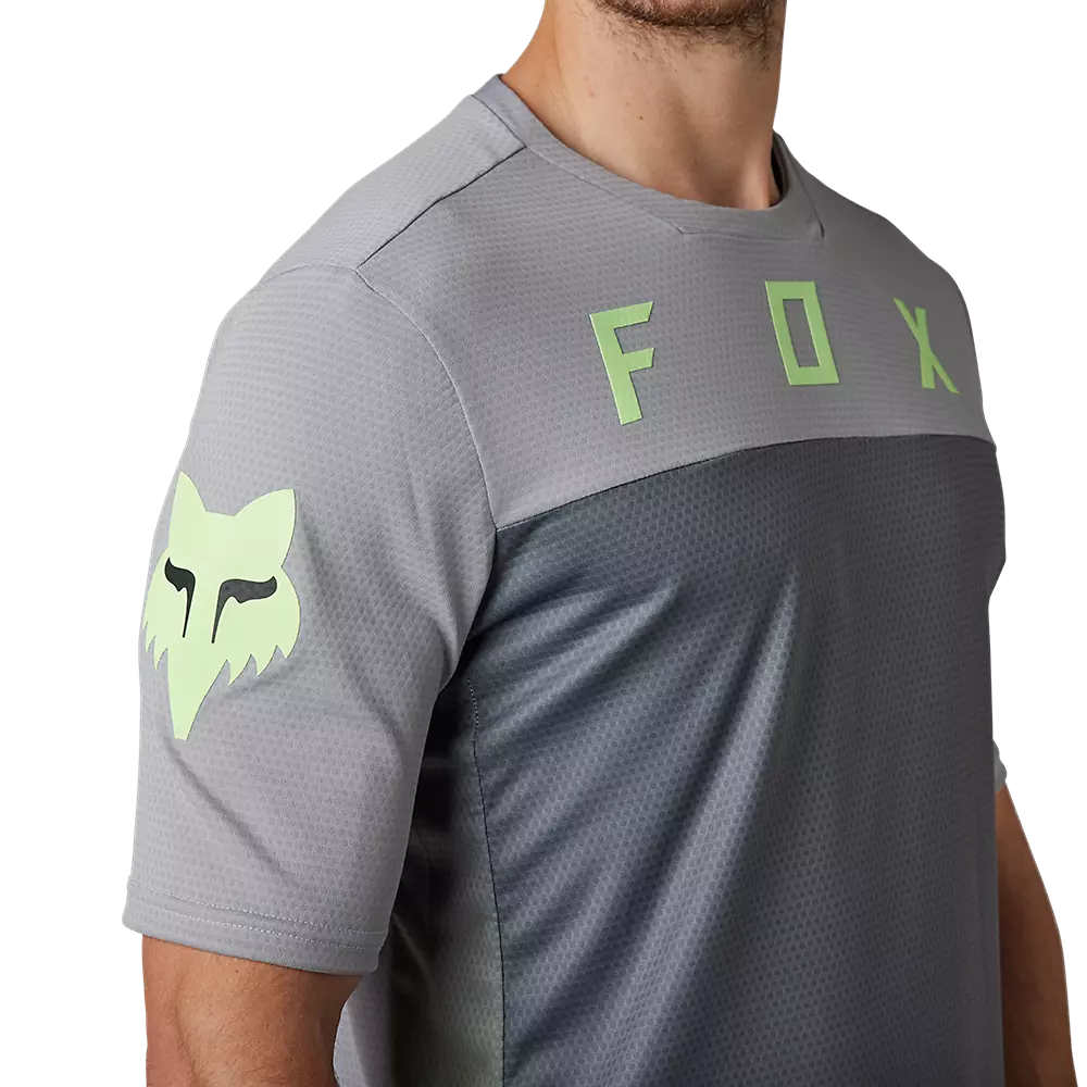 Fox Racing Defend Short Sleeve MTB Jersey - CEKT - Black-Gray